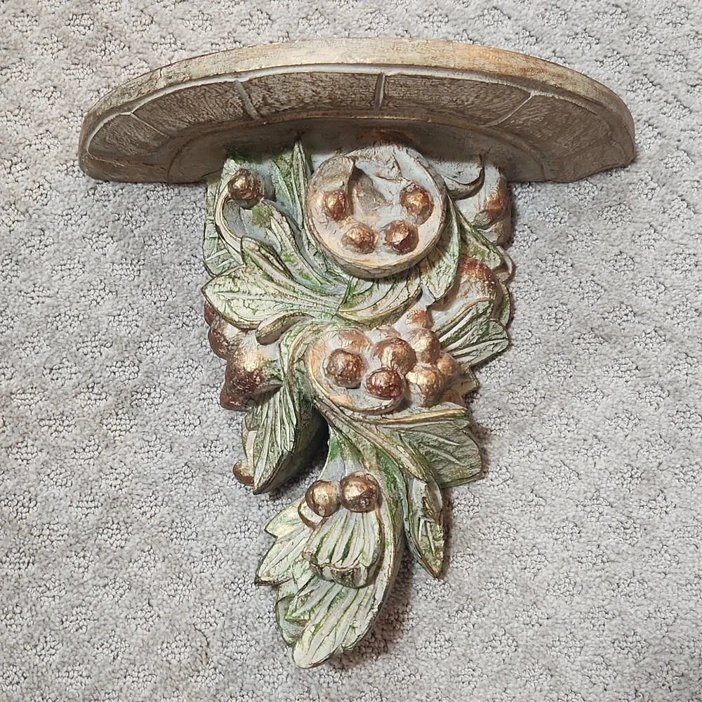 Decorative Wall Shelf Corbel Sophisticated Green & Gold Antique-Style Finish